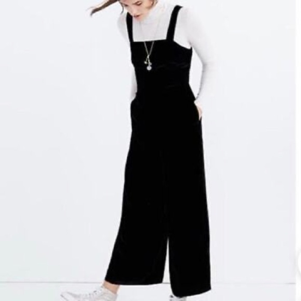 Madewell Crushed Black Velvet Cropped Wide Leg Jumpsuit Size 0